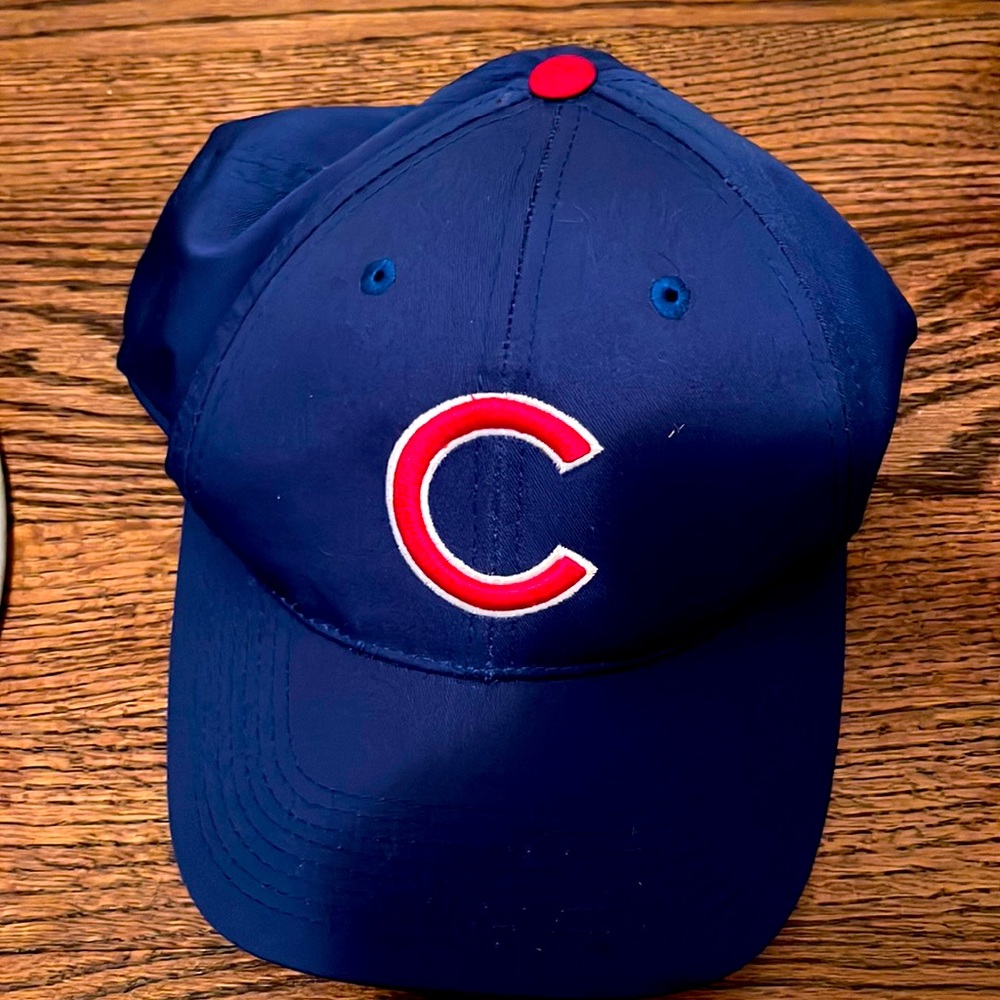 Chicago cubs red and blue hat